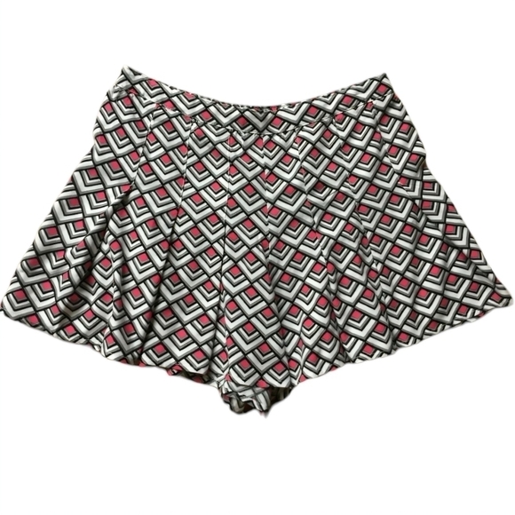 Hollister Geometric Flowy Shorts Size S - Picture 1 of 4